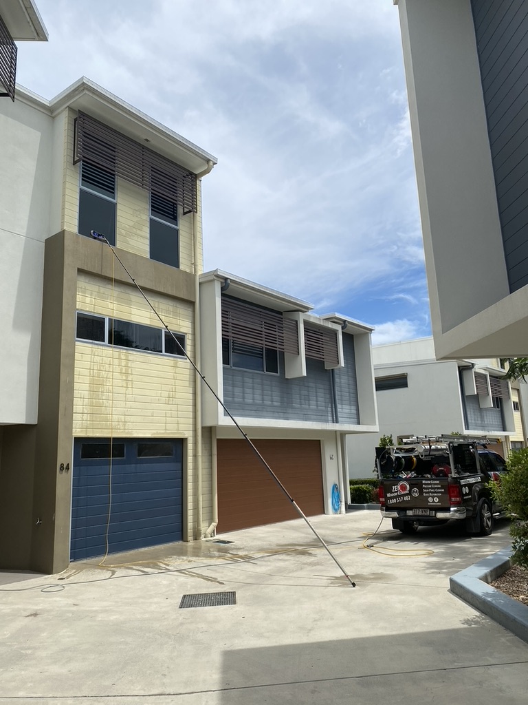 High Window Cleaning - hero section image on live window-cleaning-gold-coast/high-window-cleaning (sub-service) page
