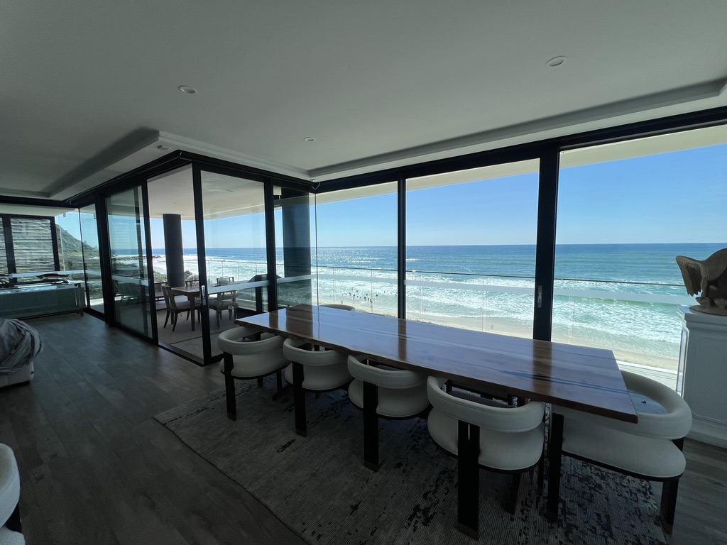 Unit Apartment Window Cleaning - hero section image on live window-cleaning-gold-coast/unit-apartment-window-cleaning (sub-service) page